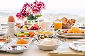 Hill View Restaurant & Apartments