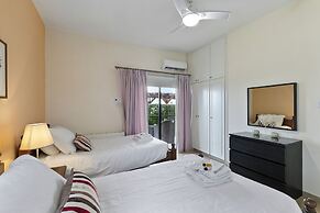 Hill View Restaurant & Apartments