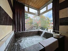 Chi Meng Rou Holiday Villa