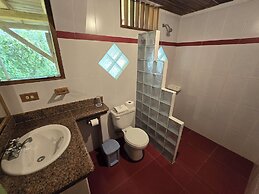 Azuluna Eco-Lodge
