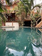 Eco Lodge