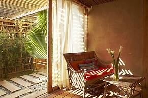 Eco Lodge