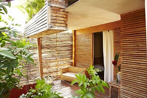 Eco Lodge