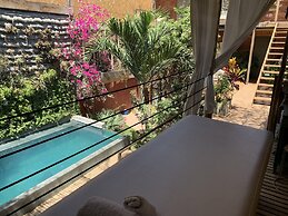 Eco Lodge