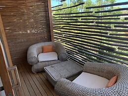 Eco Lodge