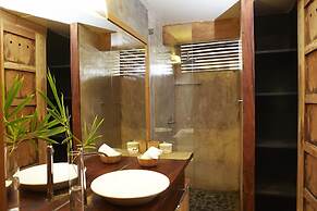 Eco Lodge