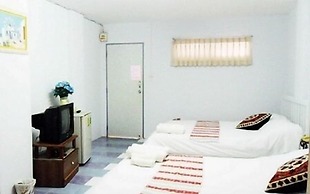 Thanapa Mansion - Hostel