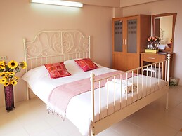Thanapa Mansion - Hostel