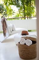 Billionaire Beachfront Apartments