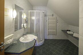 Hotel Oasis Loipersdorf