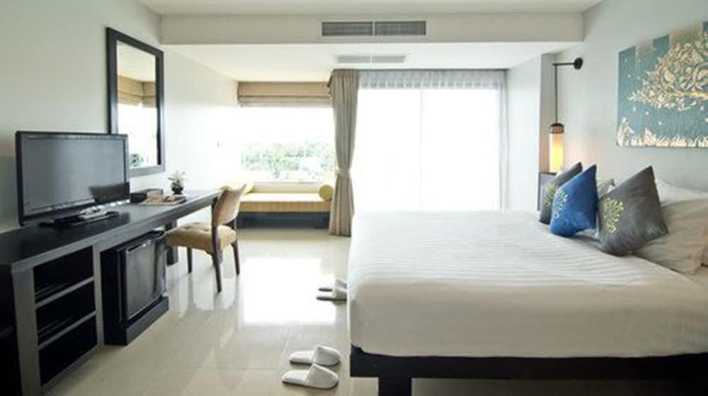 Palmyra Patong Resort
