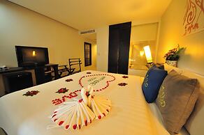 Palmyra Patong Resort