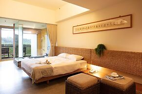 Luminous Hot Spring & Resort