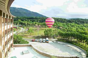 Luminous Hot Spring & Resort