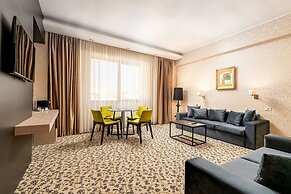 Crystal Palace Hotel