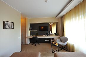 Crystal Palace Hotel