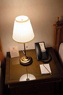 Luxe Avenue Hotel
