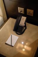 Luxe Avenue Hotel
