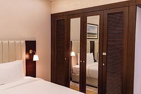 Luxe Avenue Hotel