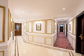 Luxe Avenue Hotel