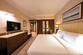 Luxe Avenue Hotel