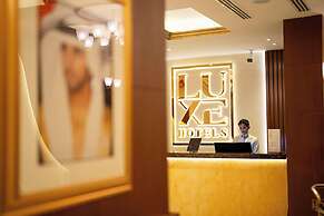 Luxe Avenue Hotel