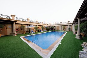 Luxe Avenue Hotel