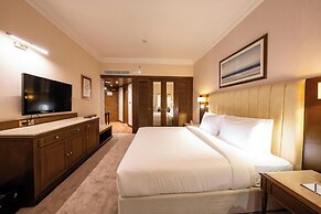 Luxe Avenue Hotel