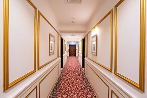 Luxe Avenue Hotel