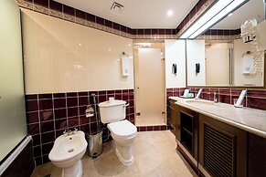 Luxe Avenue Hotel