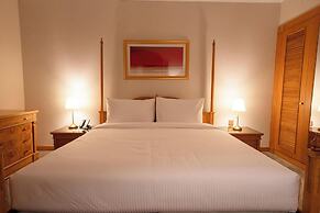 Luxe Avenue Hotel