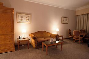 Luxe Avenue Hotel