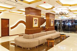 Luxe Avenue Hotel