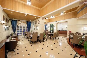 Luxe Avenue Hotel