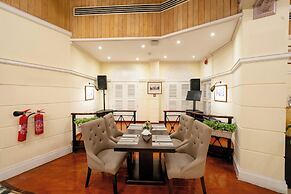 Luxe Avenue Hotel