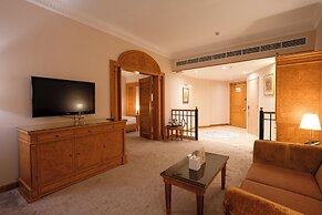 Luxe Avenue Hotel