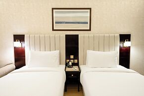 Luxe Avenue Hotel