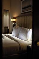Luxe Avenue Hotel