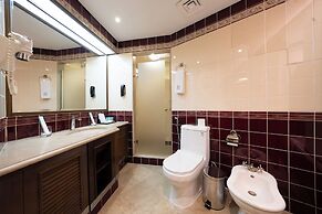 Luxe Avenue Hotel