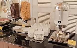 Luxe Avenue Hotel