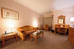 Luxe Avenue Hotel