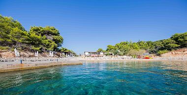 Marpunta Resort