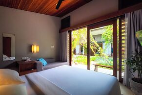 Hotel Komune and Beach Club Bali