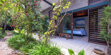 Hotel Komune and Beach Club Bali