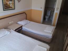 Kleopatra Bebek Hotel