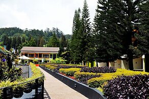 Mikie Holiday Resort & Hotel