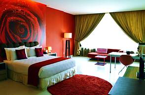 Mikie Holiday Resort & Hotel