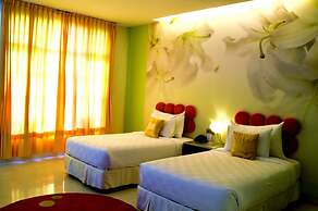 Mikie Holiday Resort & Hotel