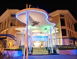 Mikie Holiday Resort & Hotel