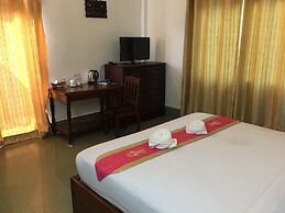 Central Night Hotel
